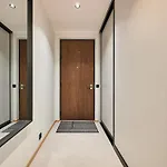 Brand New - Self Check-in - Free Parking - Near Hilton Apartman