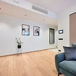 Apartman Brand New - Self Check-in - Free Parking - Near Hilton *
