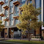 Brand New - Self Check-in - Free Parking - Near Hilton