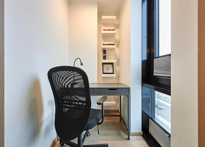 Brand New - Self Check-in - Free Parking - Near Hilton Apartament Tallin