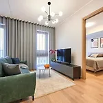 Brand New - Self Check-in - Free Parking - Near Hilton Apartamento