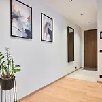Brand New - Self Check-in - Free Parking - Near Hilton Apartamento