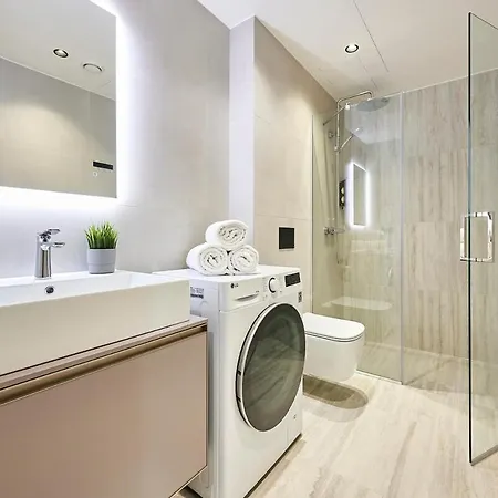 Apartamento Brand New - Self Check-in - Free Parking - Near Hilton *
